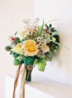 Elegant wedding bouquet — Stock Photo