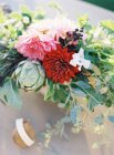 Bouquet di taglio fresco con peonie — Foto stock