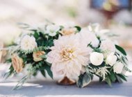 Elegante arreglo floral - foto de stock