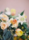 Bellissimo bouquet estivo in vaso — Foto stock