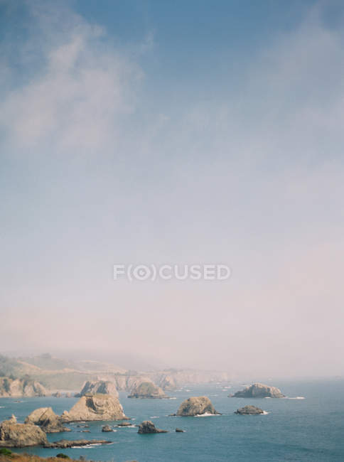 Felsformationen an der kalifornischen Küste — Stockfoto