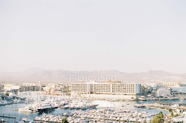 Porto com barcos em Cabo San Lucas — Fotografia de Stock