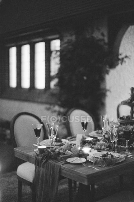 Dinner setting table — Stock Photo