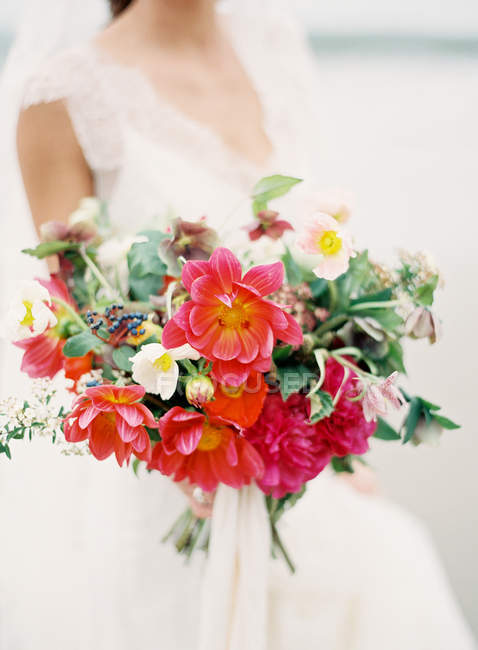Sposa bouquet di tenuta — Foto stock