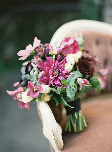 Wedding pink bouquet — Stock Photo