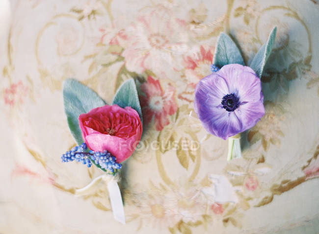 Boutonnieres florais frescos — Fotografia de Stock
