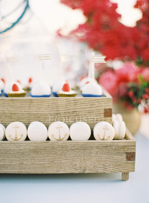 Wedding decor at setting table — Stock Photo