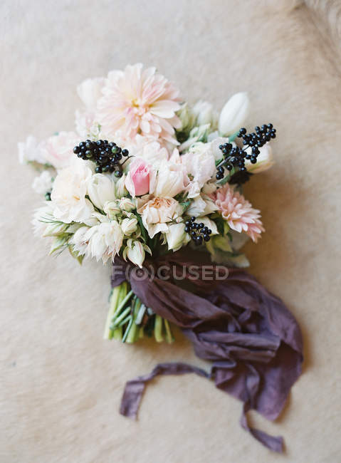 Elegant bridal bouquet — Stock Photo