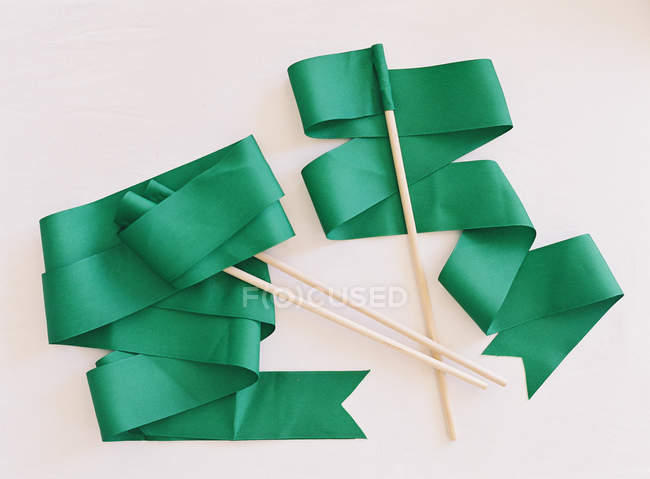 Зелений стрічки паличками — стокове фото