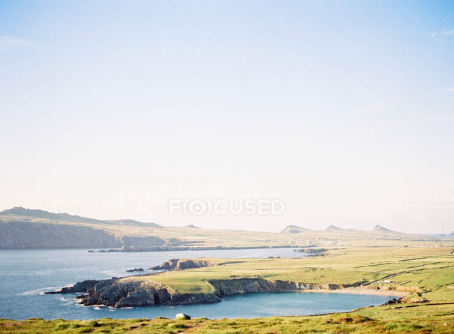 Küste auf abgelegener Insel — Stockfoto