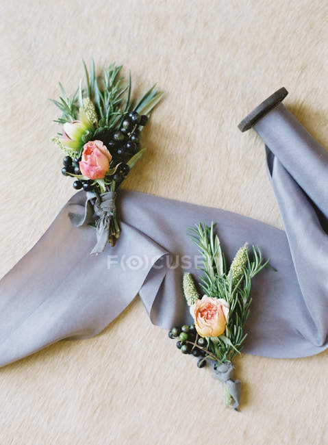 Fresh floral boutonnieres — Stock Photo