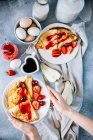 Tasty pancakes with strawberries — Stock Photo