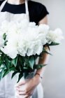 Bouquet de pivoines blanches — Photo de stock