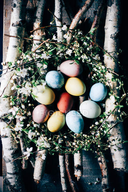 Coloridos huevos de Pascua - foto de stock