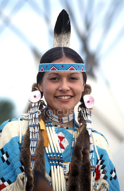 Nativo americano llanuras india chica - foto de stock