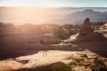 Hikers exploring Arches National Park — Stock Photo