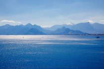 Vista panorámica del mar en Antalya - foto de stock
