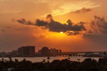 Puesta de sol sobre Miami Beach - foto de stock