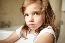 Portrait of girl looking at camera — Stock Photo