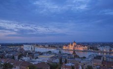 Parlamento sul Danubio di notte — Foto stock