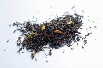 Pila de hojas de té - foto de stock