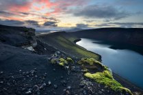 Озеро Вейдивотн в высокогорье Исландии — стоковое фото