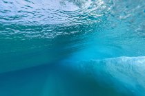 Krachende Wellenoberfläche — Stockfoto