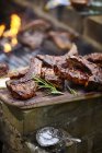 Barbecued lamb cutlets, close up shot — Stock Photo