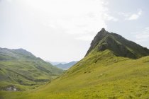 Vistas panorámicas de las montañas, Schanfigg, Graubuenden, Suiza - foto de stock