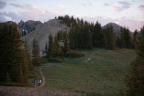 Caminhantes em Sunset Peak trail, Catherine 's Pass, Wasatch Mountains, Utah, EUA — Fotografia de Stock