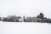 Blick auf schneebedeckten Park und Altstadt, Quebec City, Quebec, Kanada — Stockfoto