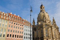 Фрауэнкирхе и Ноймаркт, Дрезден, Германия — стоковое фото