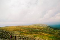 Two men hiking in Ural Mountains, Russia — Stock Photo