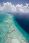 Бар'єрний риф і море — стокове фото