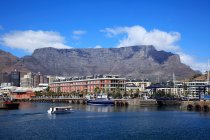 Cape Town port sous un soleil éclatant — Photo de stock