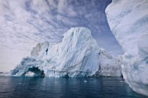 Льодовики під хмарним небом — стокове фото