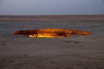 Cratere di gas Darvaza — Foto stock