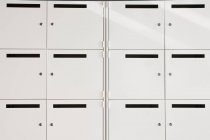 White lockers in empty office block, close up — Stock Photo