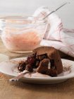 Chocolate cake with cherry fondant — Stock Photo