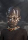 Junges Mädchen vom Karo-Stamm, omo-Tal, Äthiopien — Stockfoto