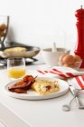 Plate of eggs and bacon — Stock Photo