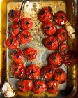 Tomates en étain rôti — Photo de stock