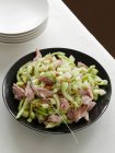 Salade de viande et légumes — Photo de stock
