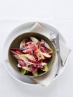 Миска фруктового салату — стокове фото