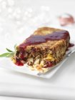Date and cranberry roast with mulled wine dressing — Stock Photo
