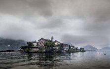 Озеро Маджоре, Федмонт, Ломбардия, Италия — стоковое фото