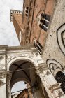 Torre del Mangia architectural details — Stock Photo