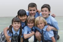 School children in group photo — Stock Photo