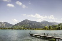 Molo sul lago Tegernsee — Foto stock