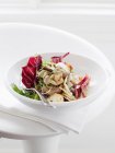 Тарілка грибного салату — стокове фото